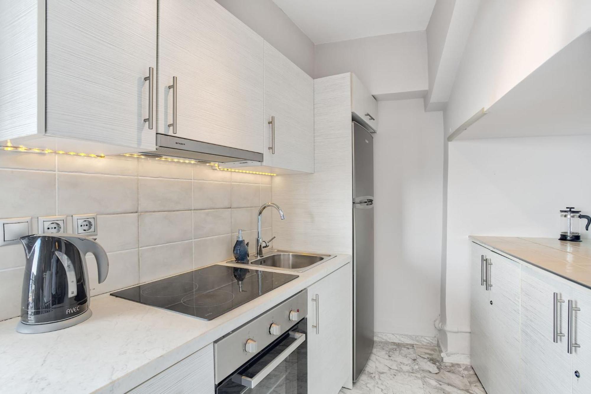 Modern Seaside Oasis In Pireas, Seaview & King Bed 아파트 외부 사진
