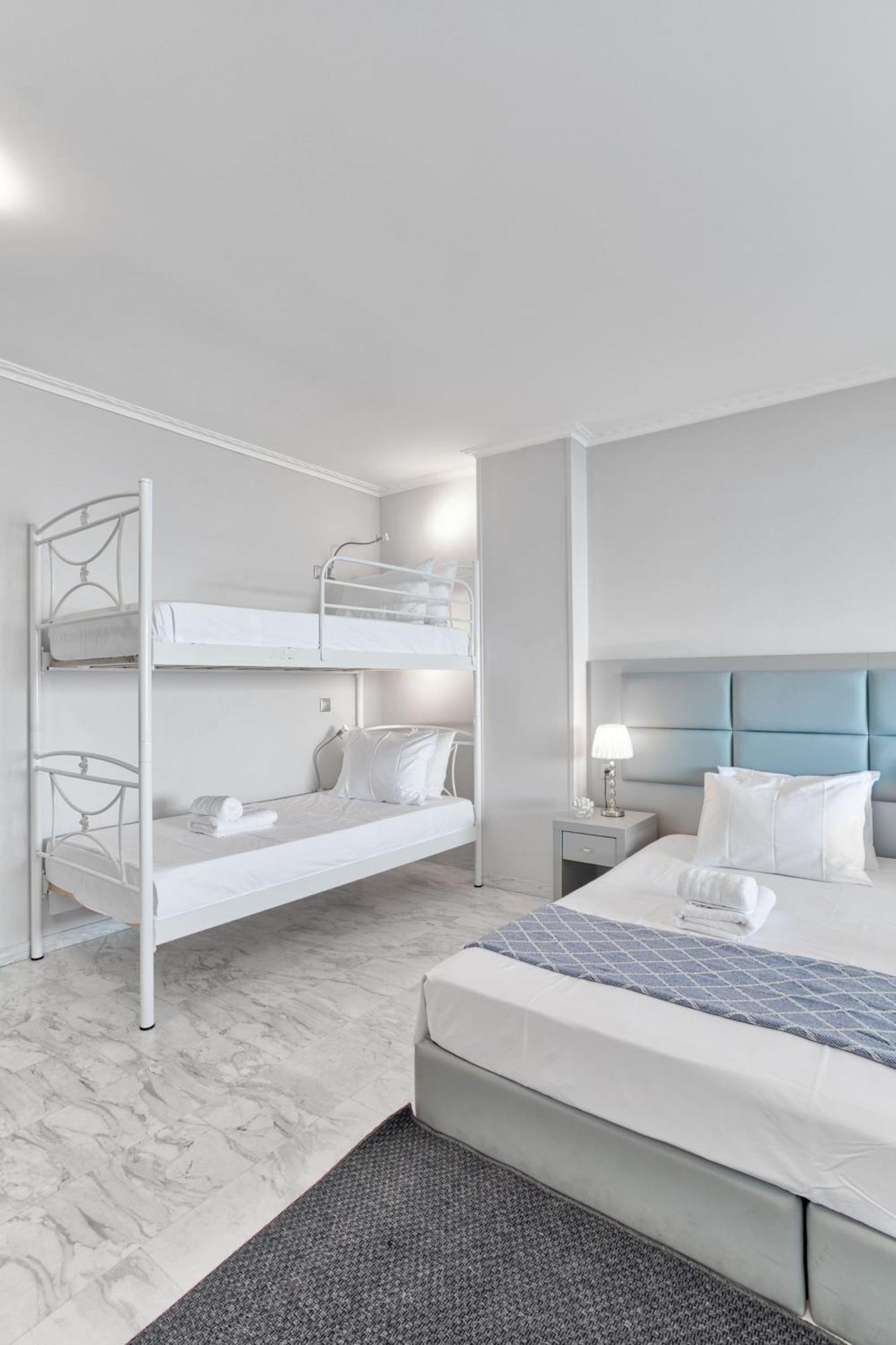Modern Seaside Oasis In Pireas, Seaview & King Bed 아파트 외부 사진