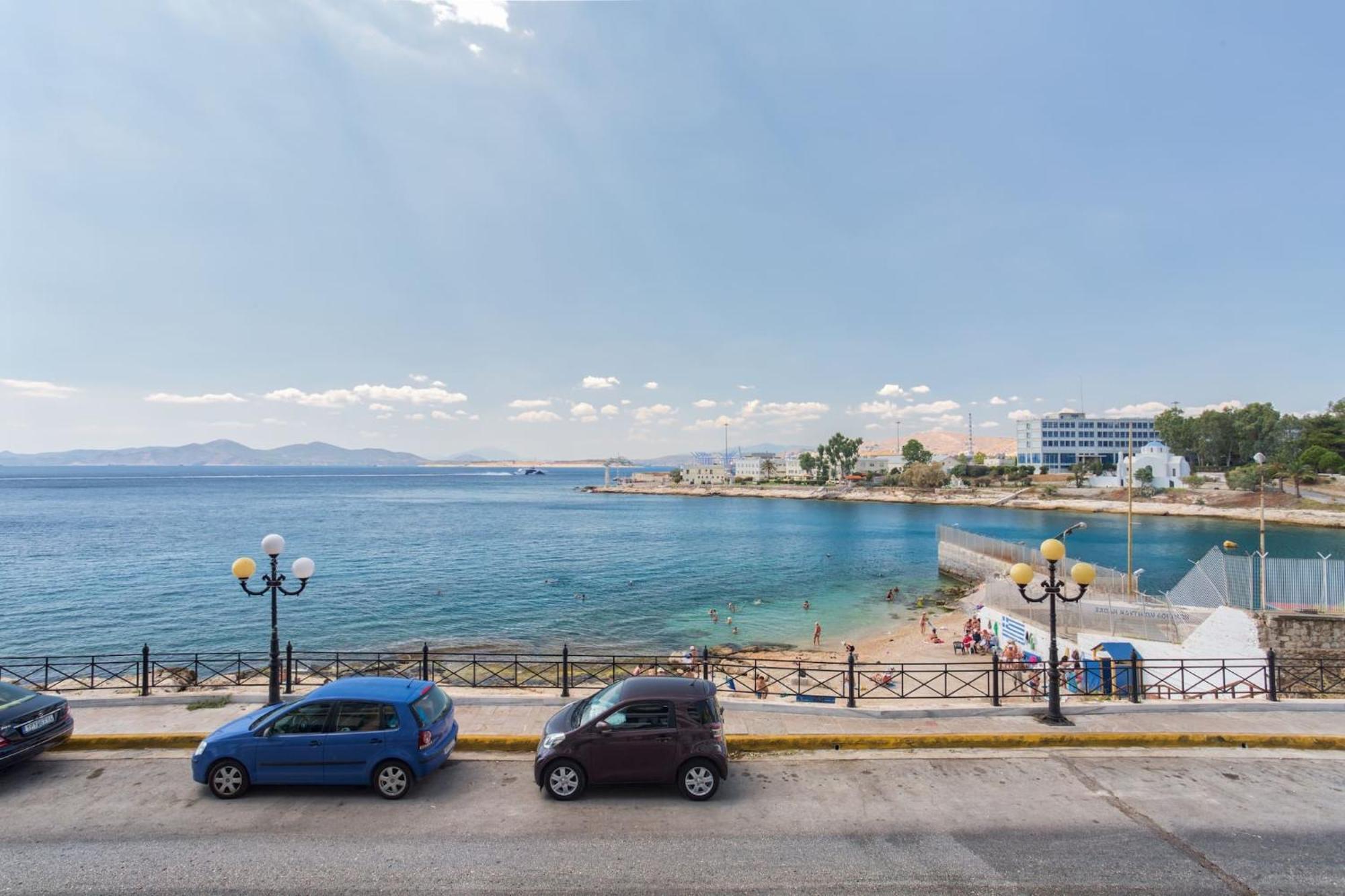 Modern Seaside Oasis In Pireas, Seaview & King Bed 아파트 외부 사진